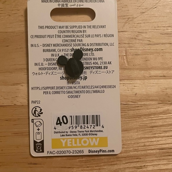 Disney Vacation Club Member Pin - Picture 3 of 3